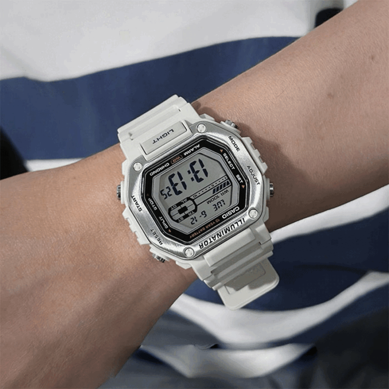 ساعت مچی کاسیو مدل CASIO MWD-110H-8A