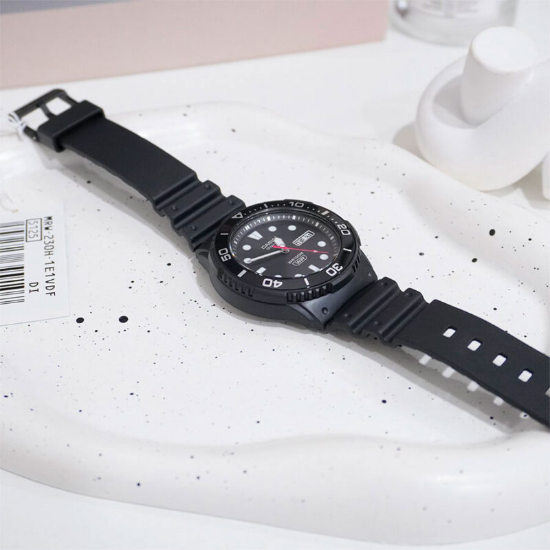 ساعت مچی کاسیو مدل CASIO MRW-230H-1E1