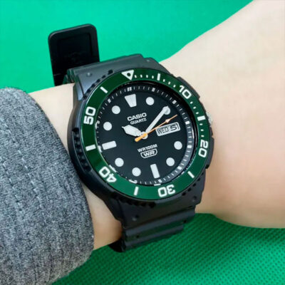 ساعت مچی کاسیو مدل CASIO MRW-230H-1E3